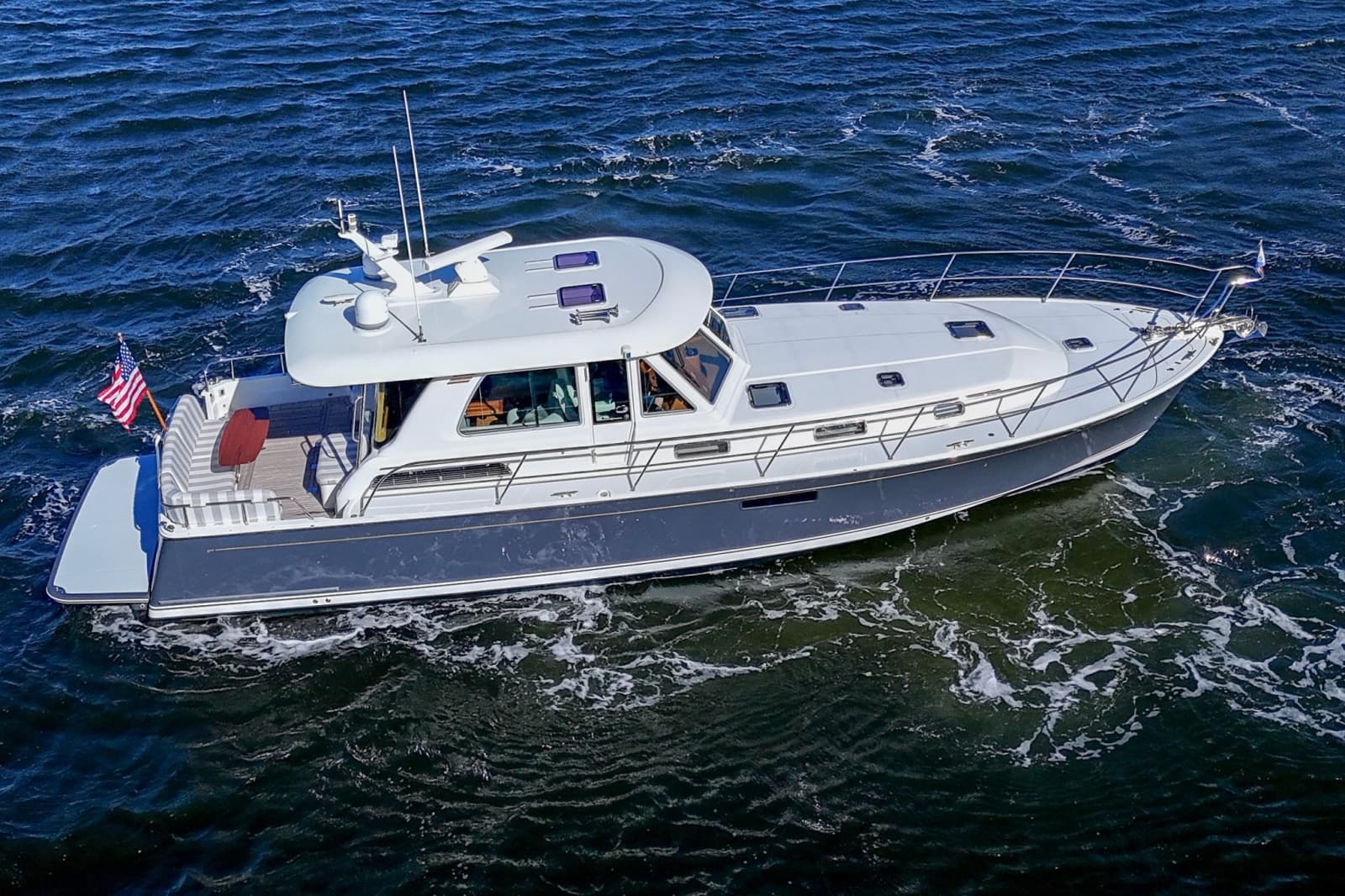 2022 Sabre 48 Salon Express - Photo 5