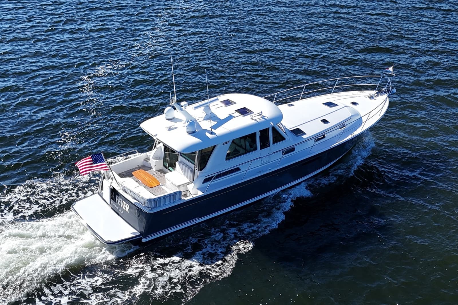 2022 Sabre 48 Salon Express - Photo 3