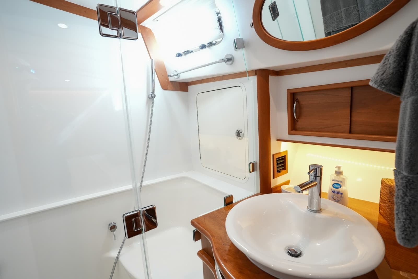 2022 Sabre 48 Salon Express - Photo 54