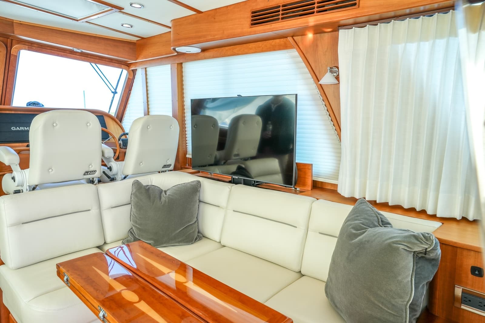 2022 Sabre 48 Salon Express - Photo 34