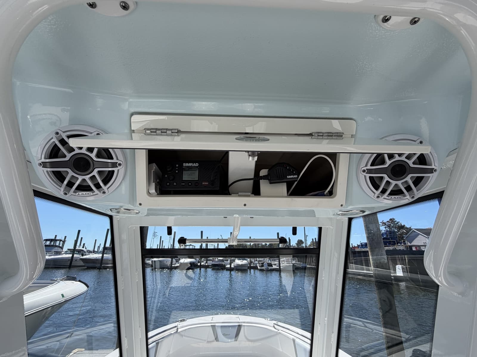 2025 Robalo R250 - Photo 10