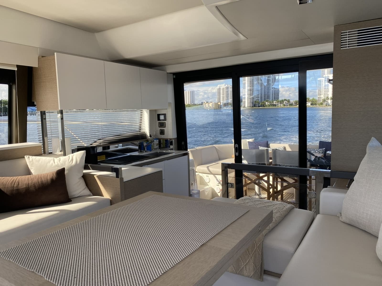 2022 Prestige 460 - Photo 14