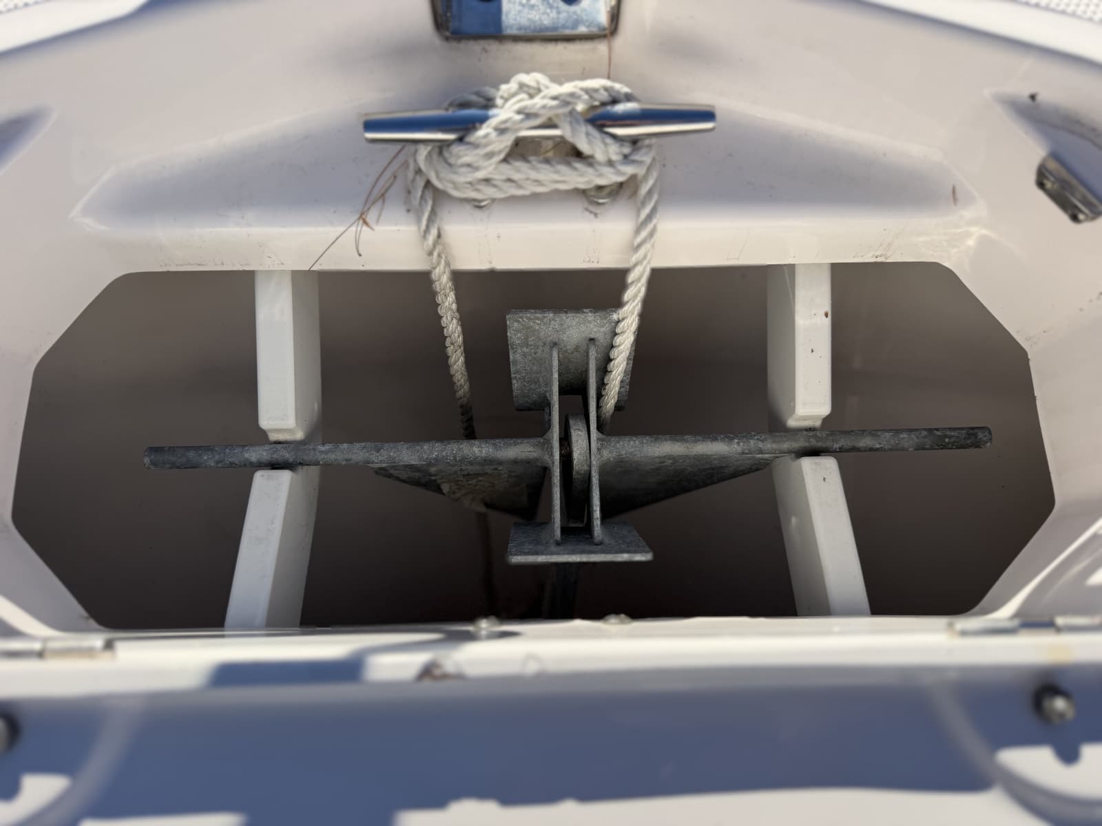 2014 Everglades 230 Center Console - Photo 25