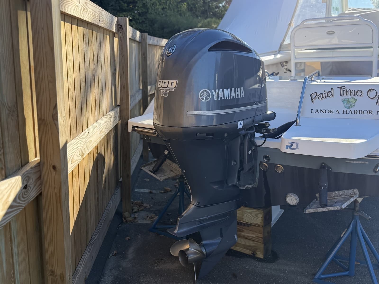 2014 Everglades 230 Center Console - Photo 7