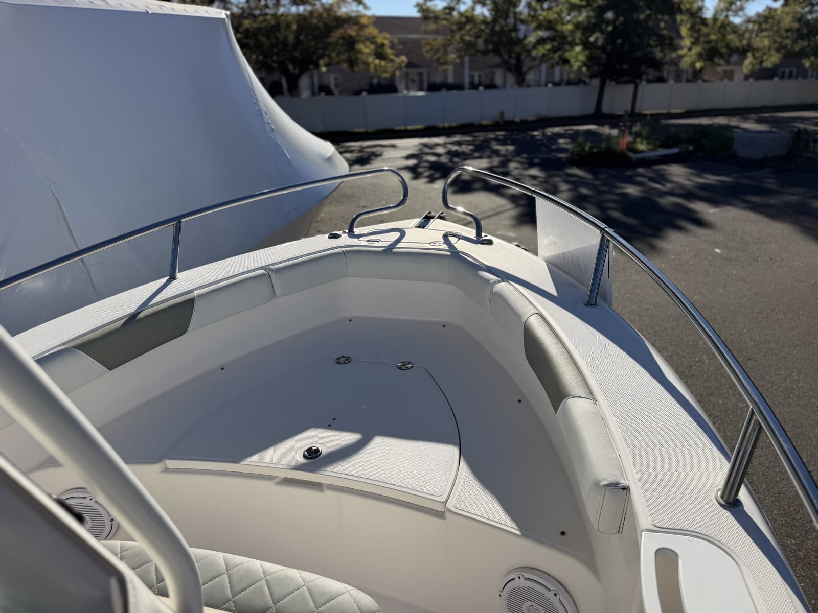 2014 Everglades 230 Center Console - Photo 18