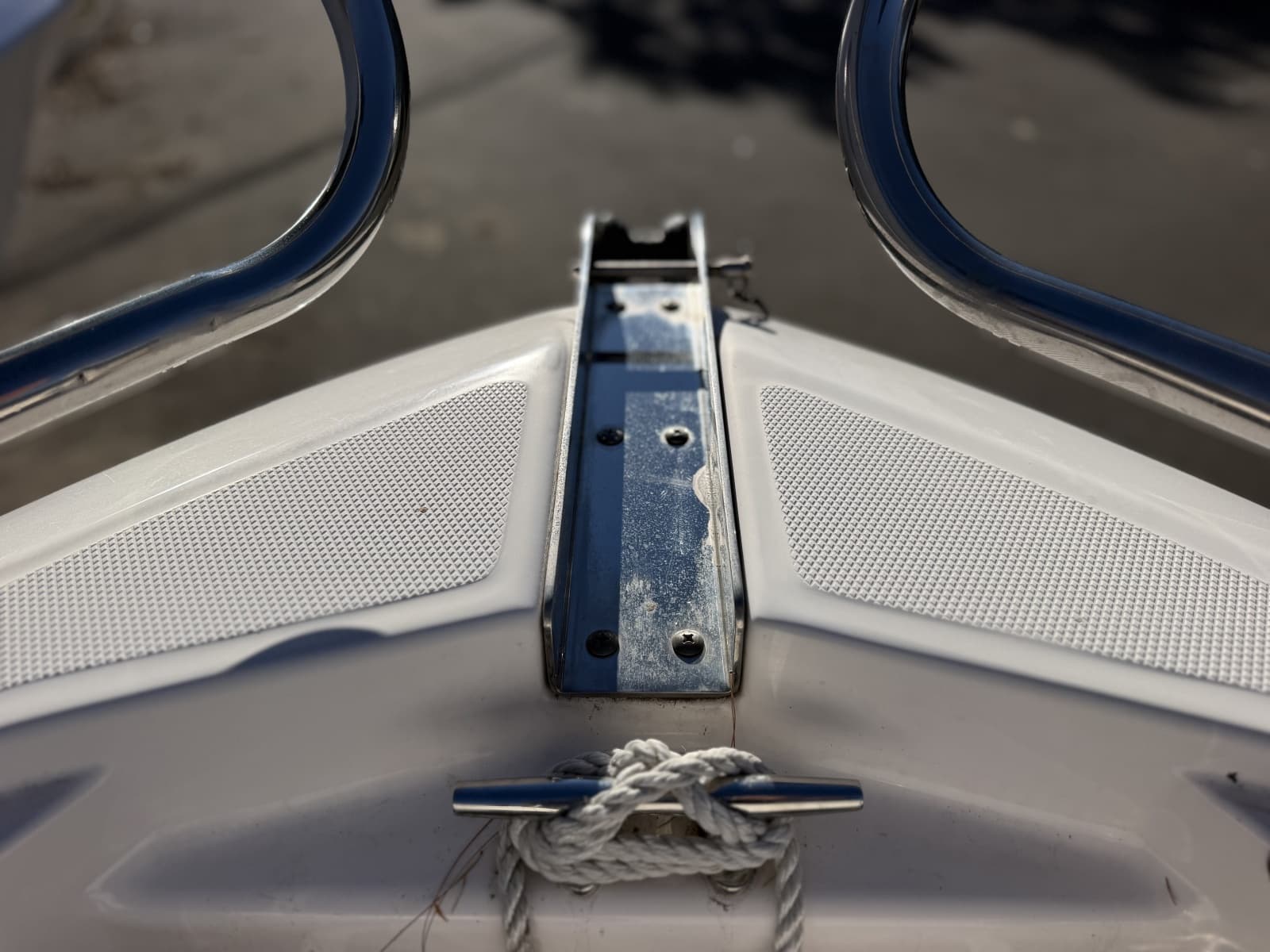 2014 Everglades 230 Center Console - Photo 26