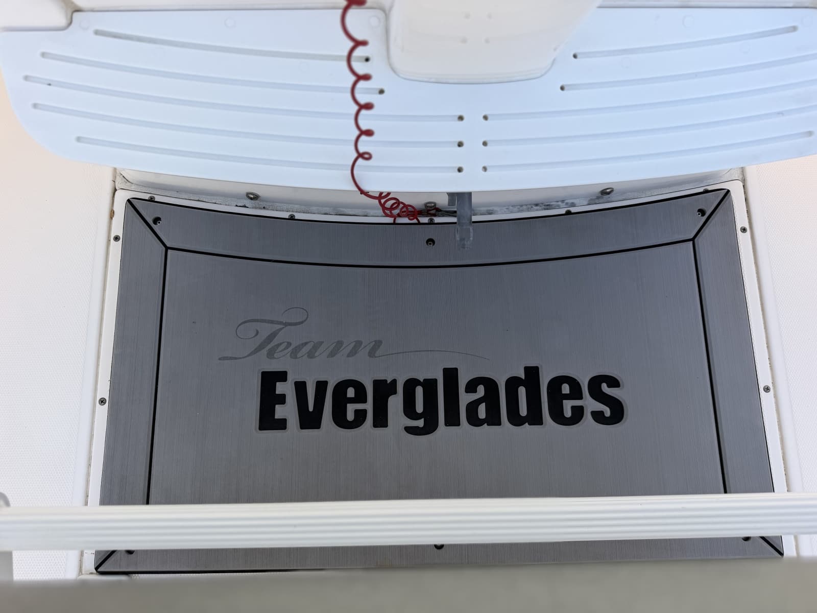 2014 Everglades 230 Center Console - Photo 24