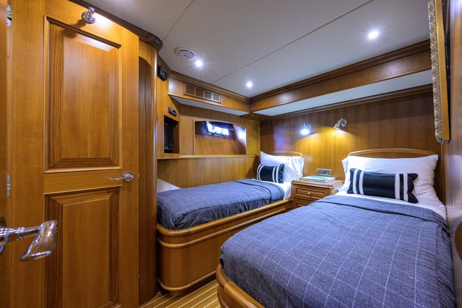2008 Grand Banks 72RP Aleutian - Photo 25