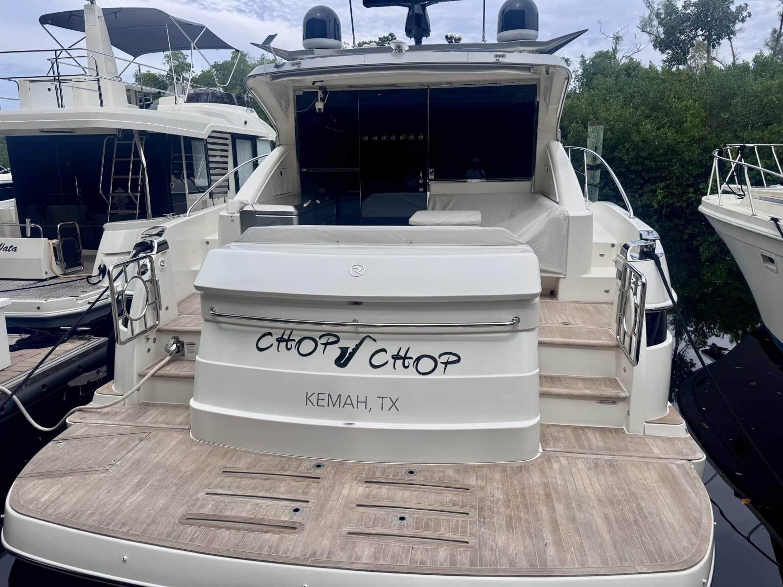 2020 Riviera 4800 Sport Yacht - Photo 4