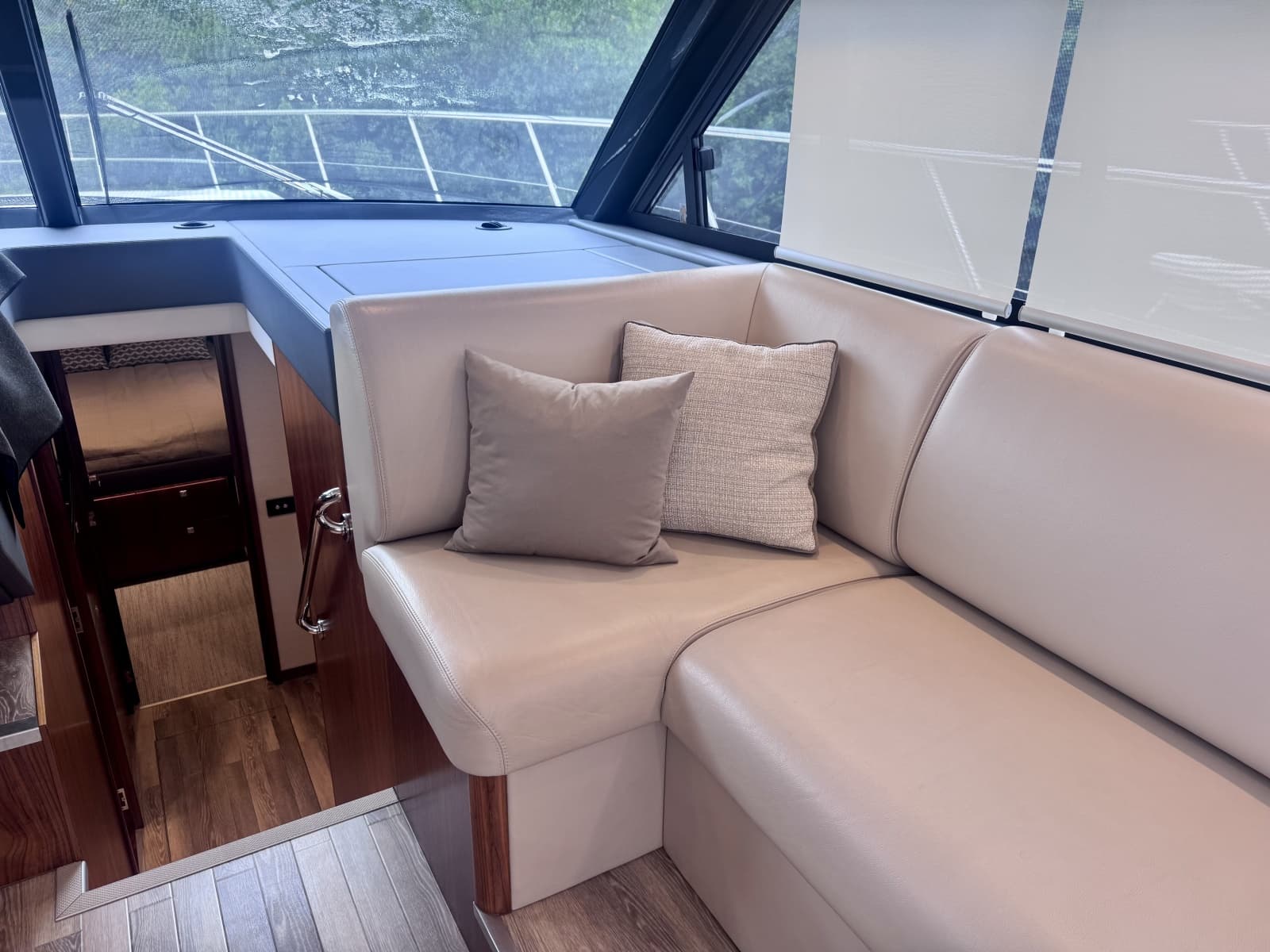 2020 Riviera 4800 Sport Yacht - Photo 17
