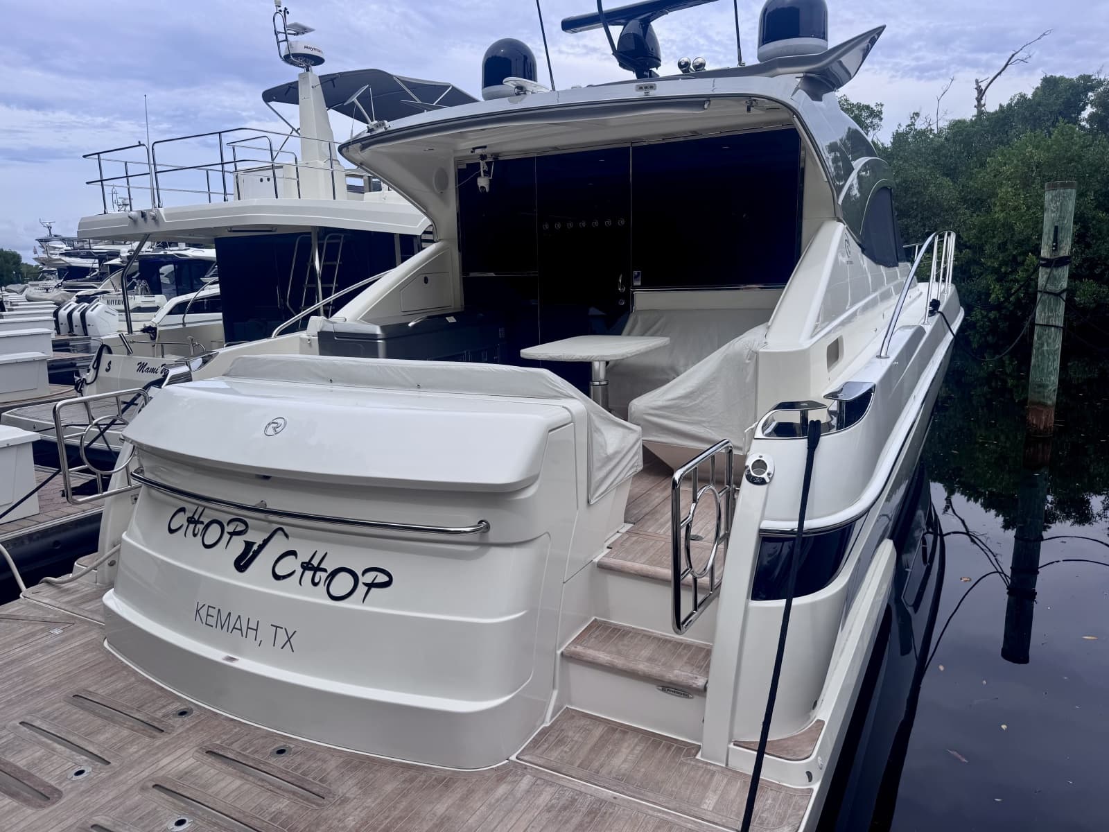 2020 Riviera 4800 Sport Yacht - Photo 3
