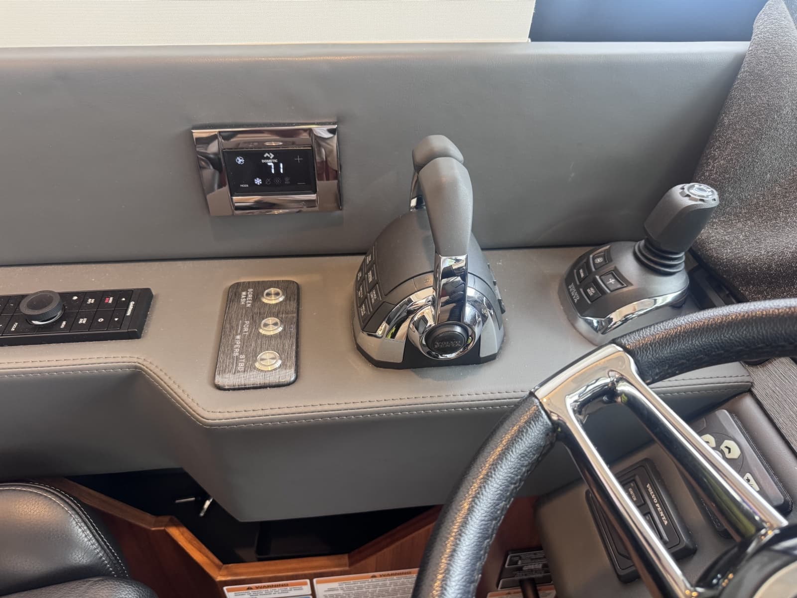 2020 Riviera 4800 Sport Yacht - Photo 21