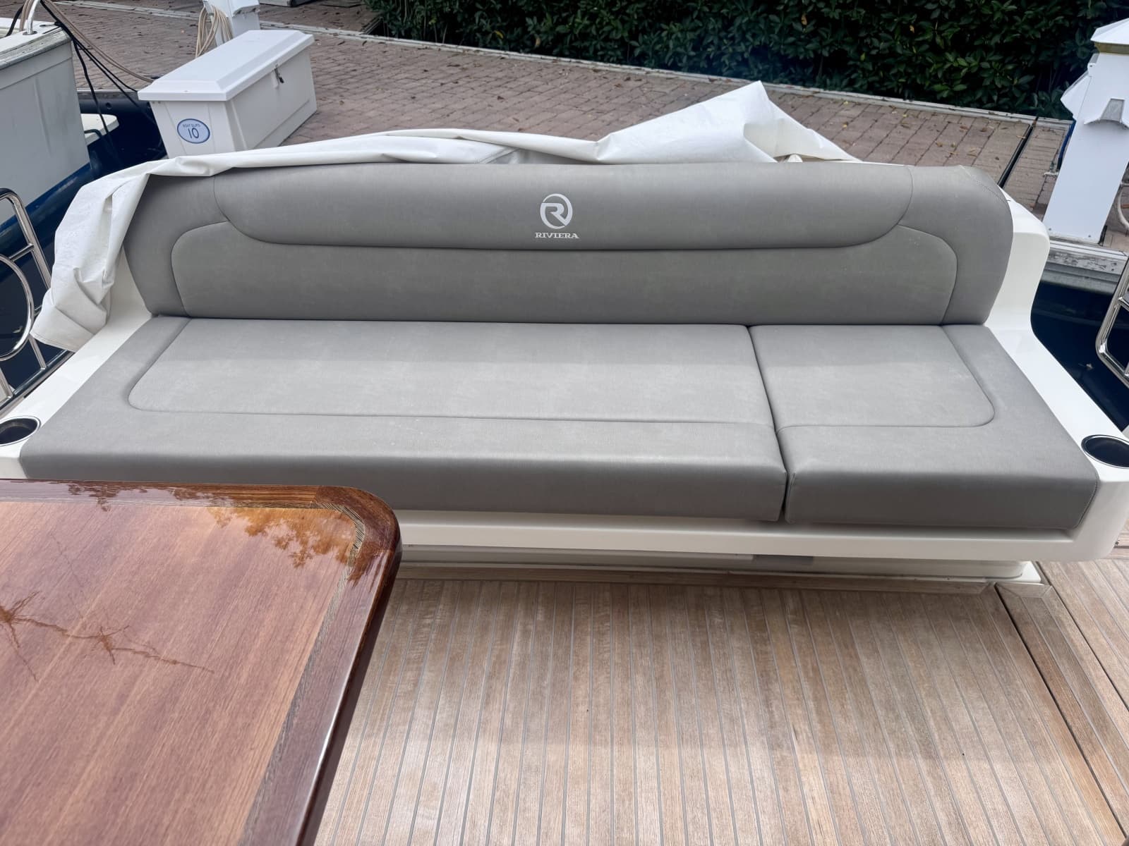 2020 Riviera 4800 Sport Yacht - Photo 12