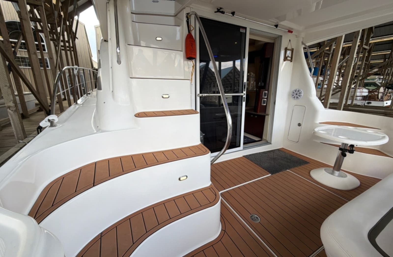 2007 Sea Ray 44 Sedan Bridge - Photo 13