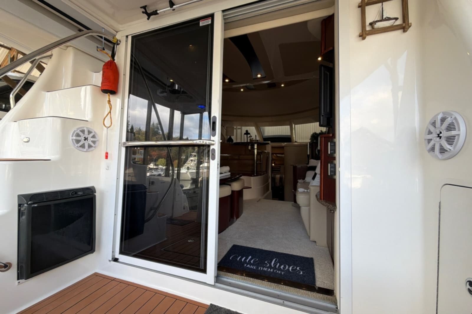 2007 Sea Ray 44 Sedan Bridge - Photo 14
