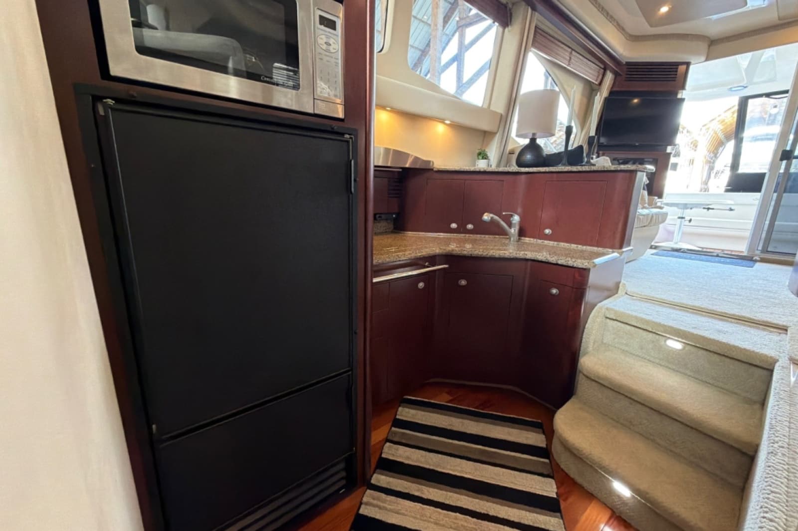 2007 Sea Ray 44 Sedan Bridge - Photo 22