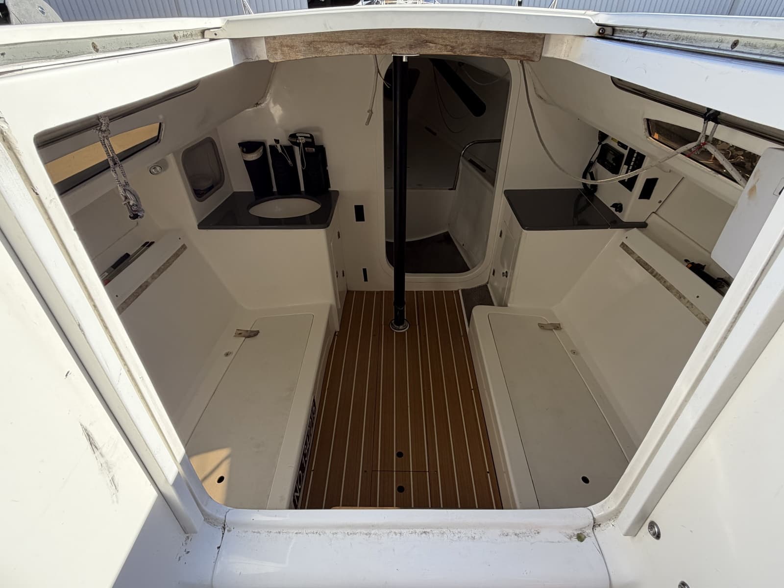 2014 J Boats J/88 - Photo 36