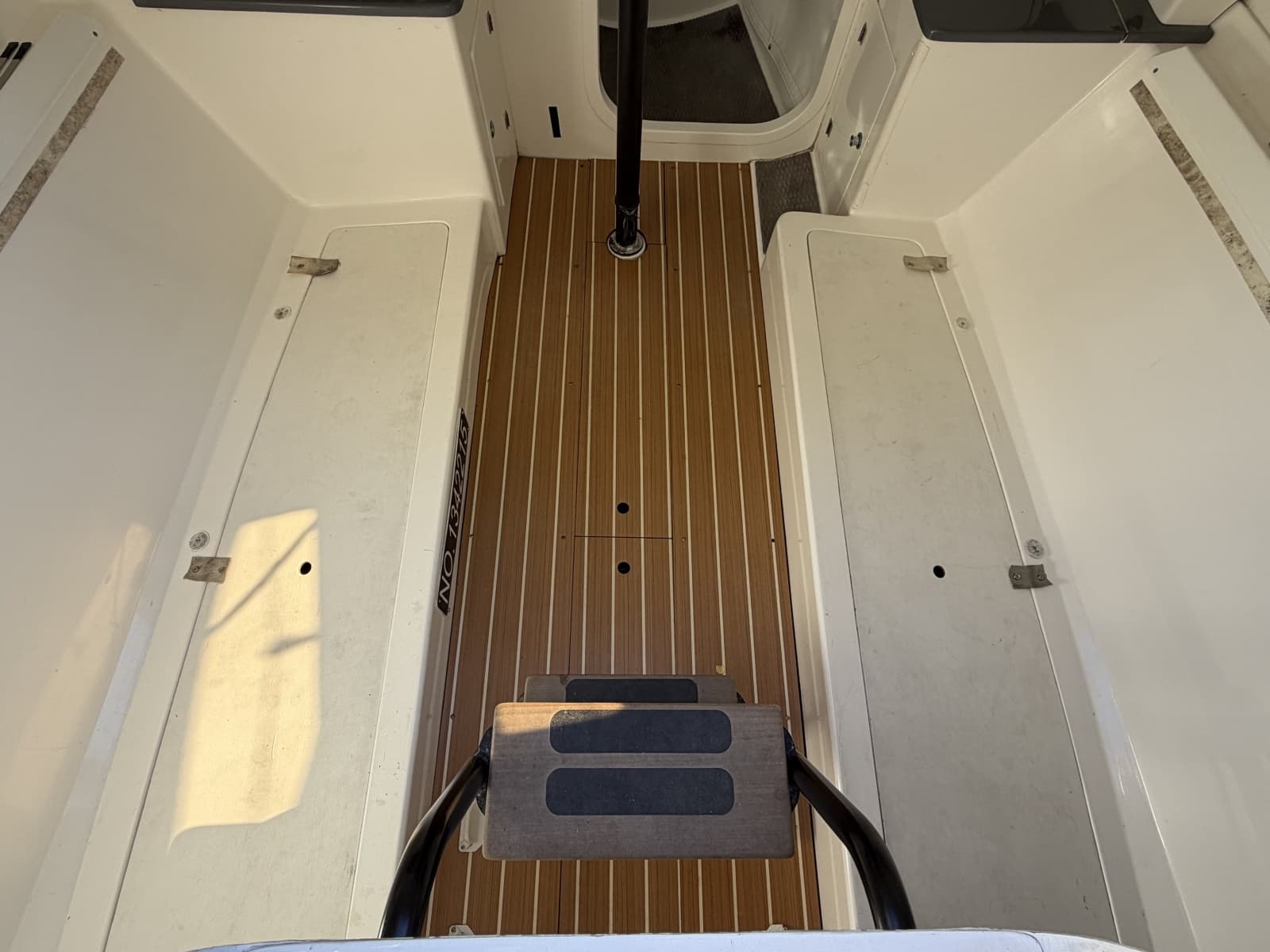 2014 J Boats J/88 - Photo 37
