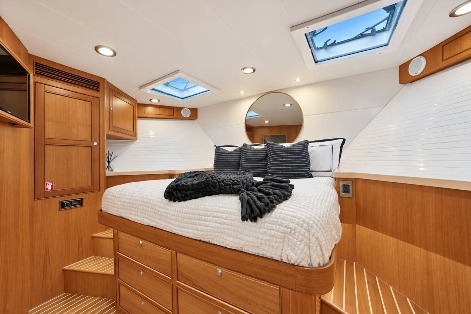 2017 Marlow Explorer 80E-CB - Photo 29