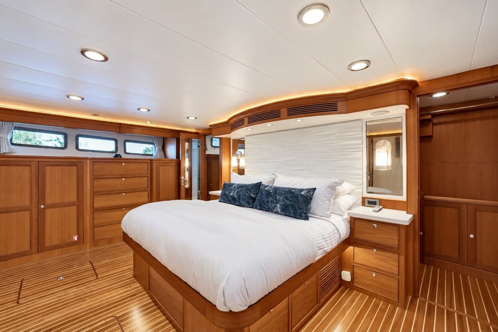 2017 Marlow Explorer 80E-CB - Photo 33