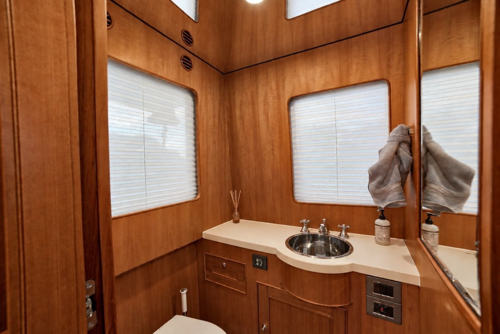 2017 Marlow Explorer 80E-CB - Photo 38