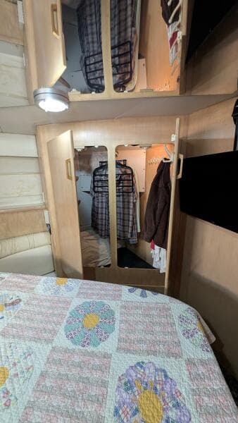1994 Carver 370 AFT CABIN - Photo 37