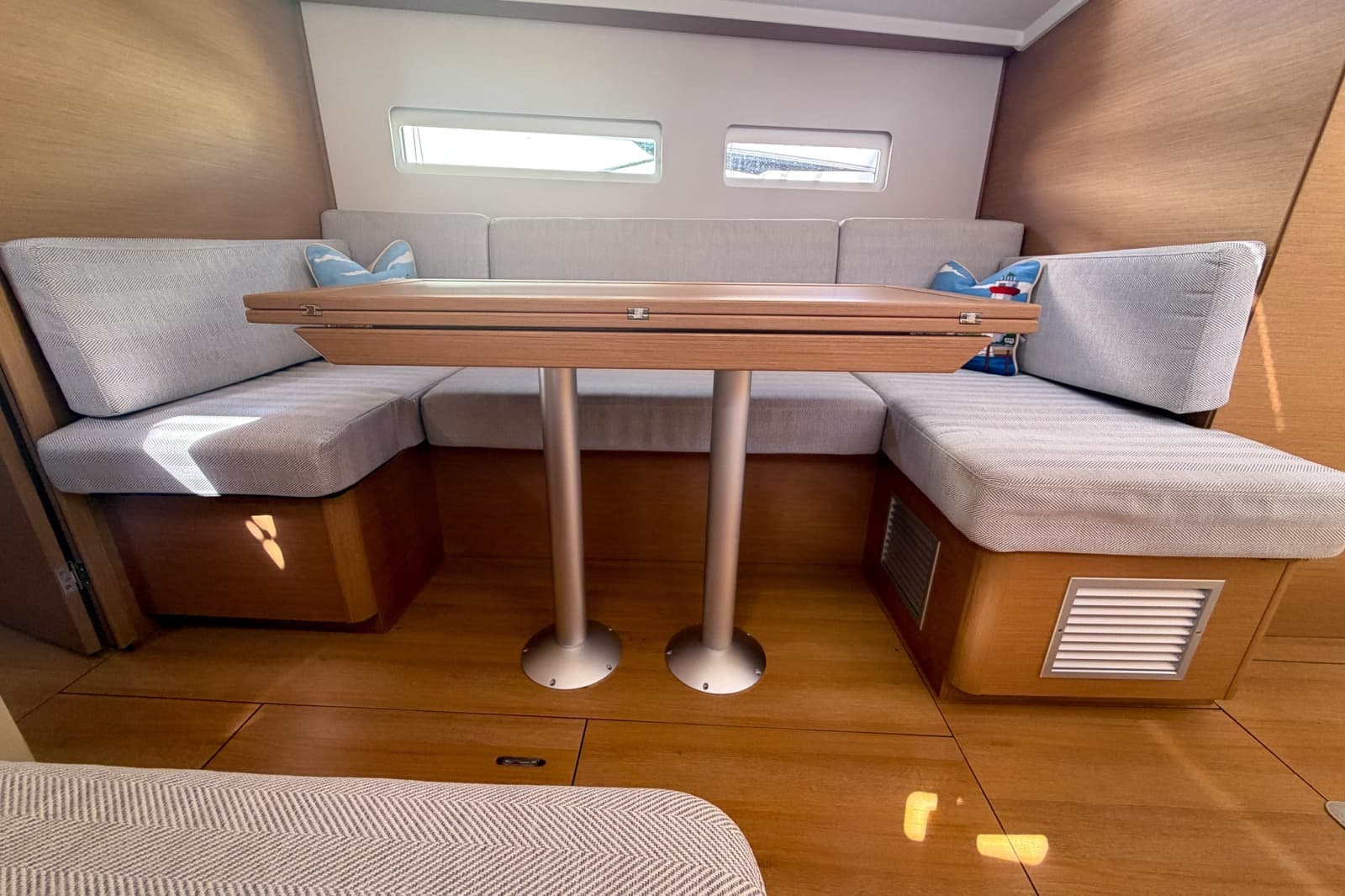 2024 Jeanneau Sun Odyssey 410 - Photo 24