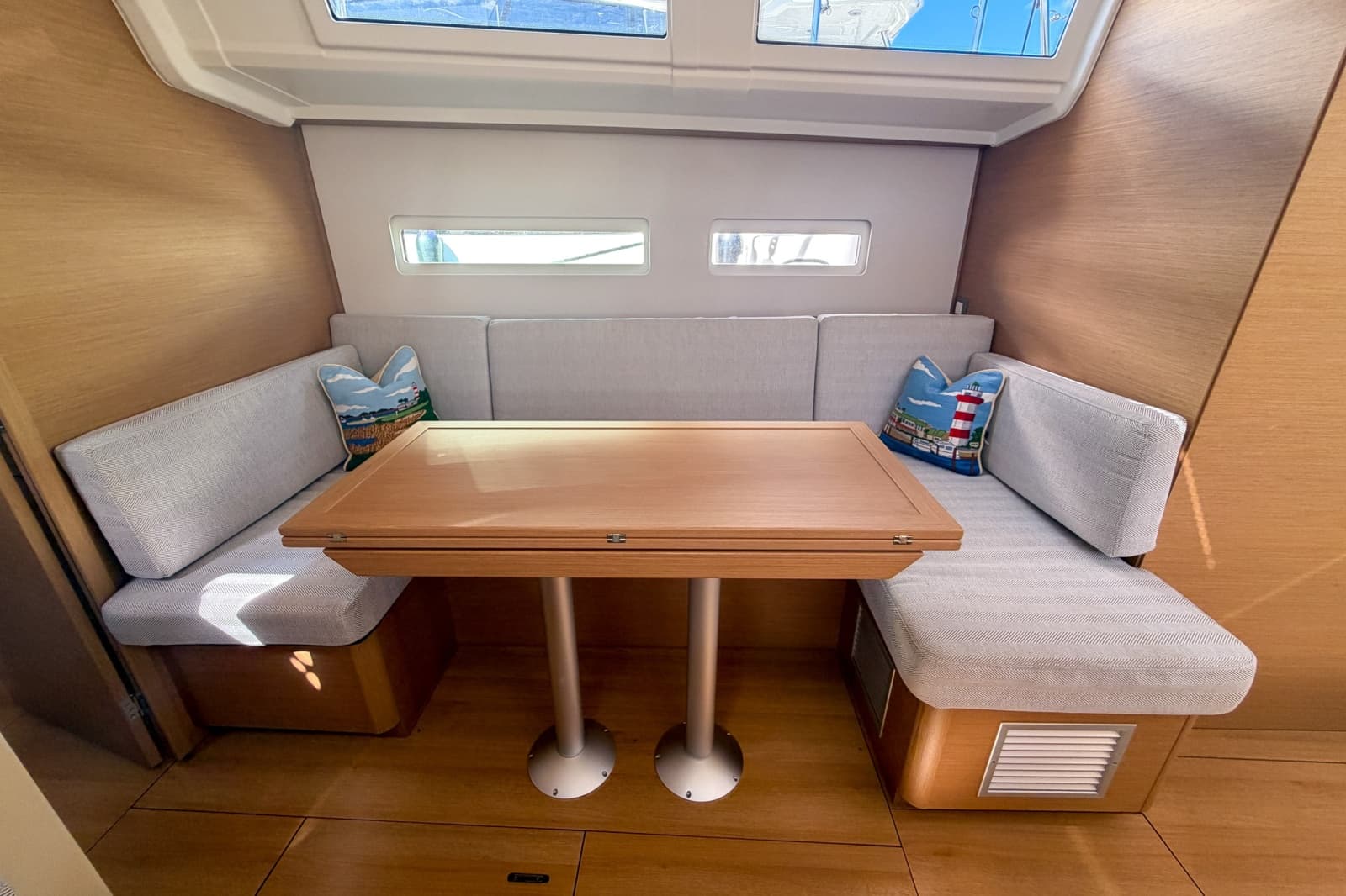 2024 Jeanneau Sun Odyssey 410 - Photo 23