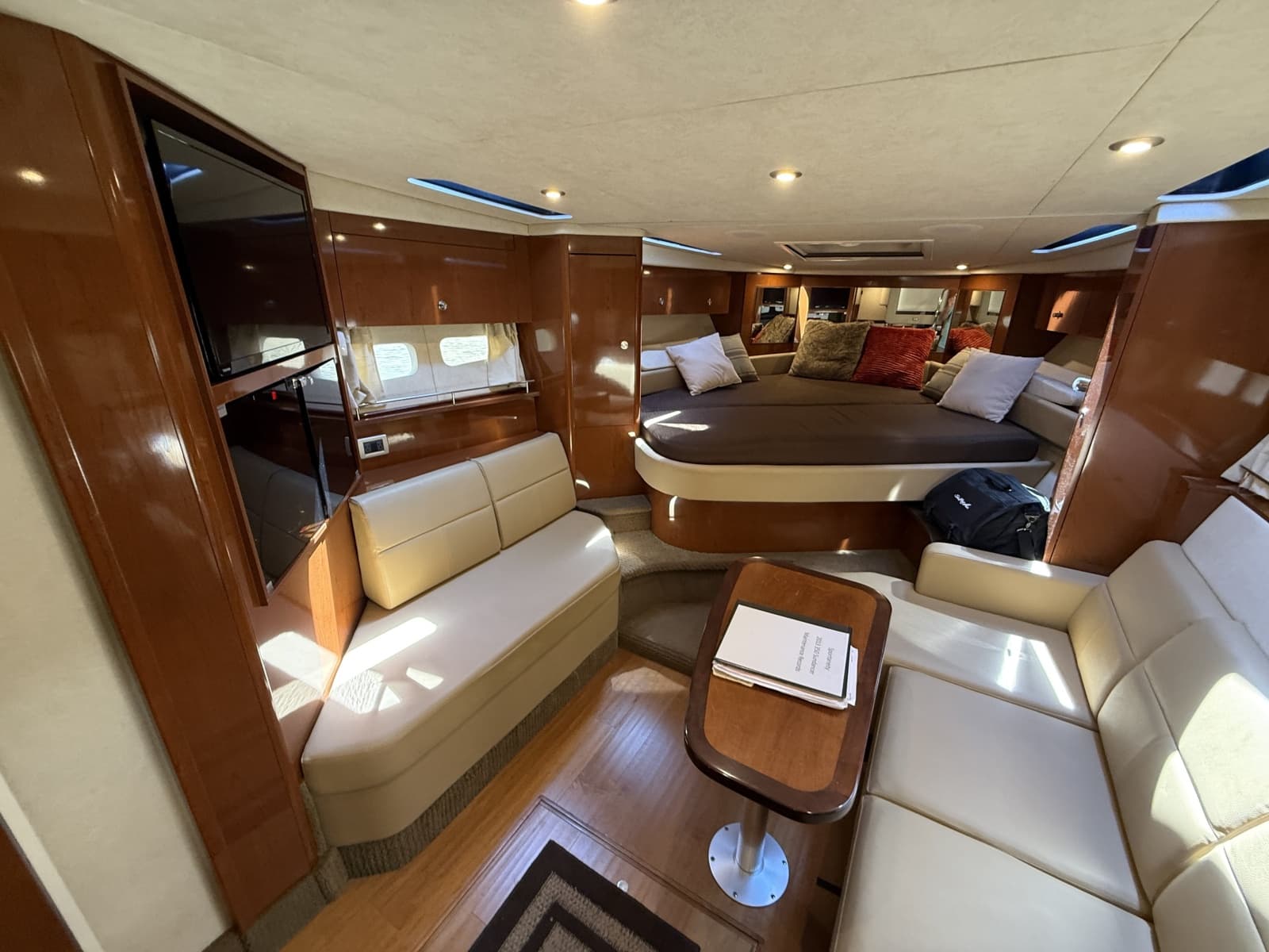2013 Sea Ray Sundancer 350 - Photo 29