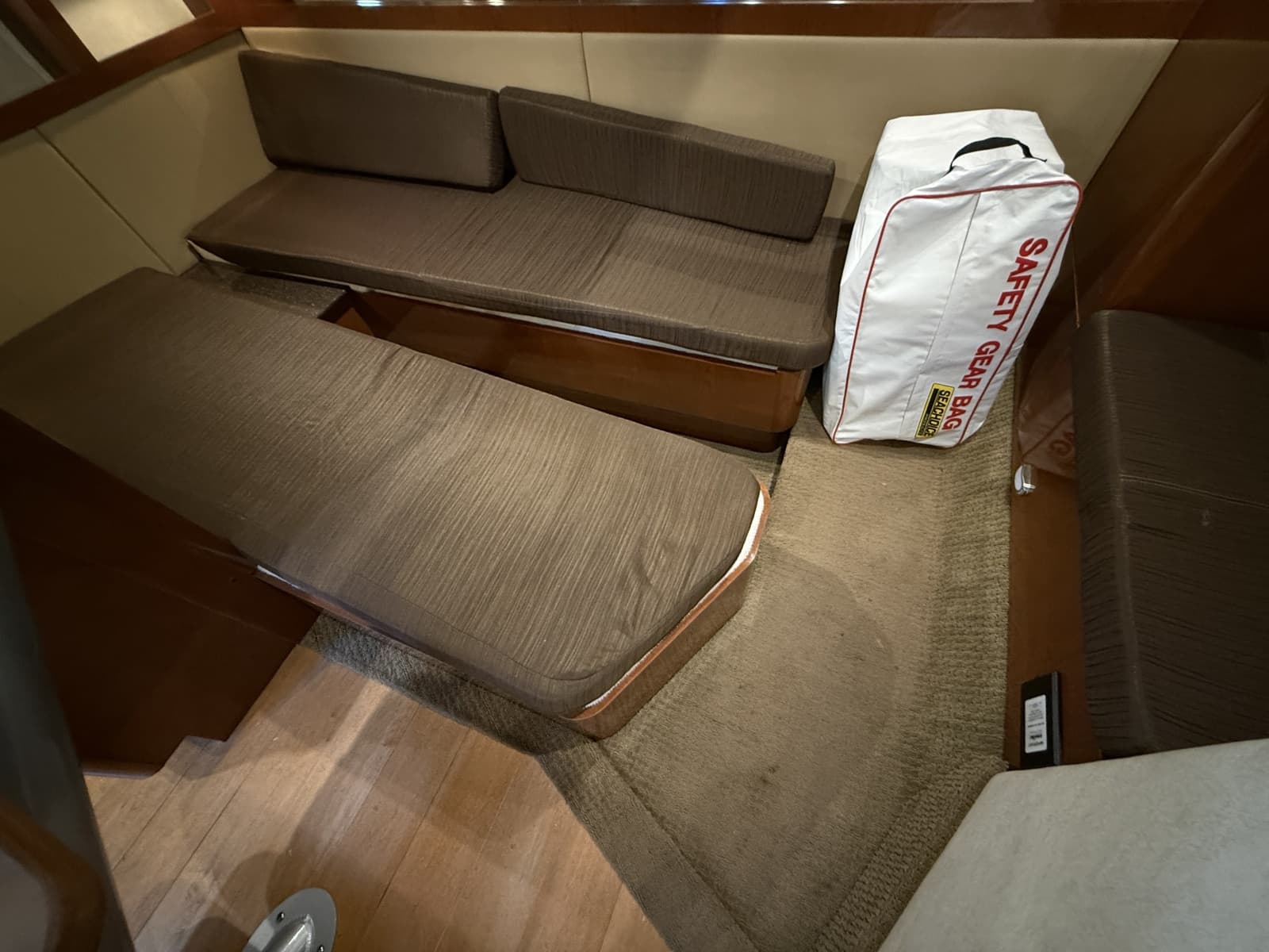 2013 Sea Ray Sundancer 350 - Photo 33