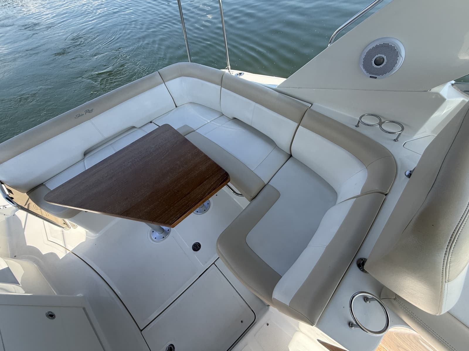 2013 Sea Ray Sundancer 350 - Photo 17