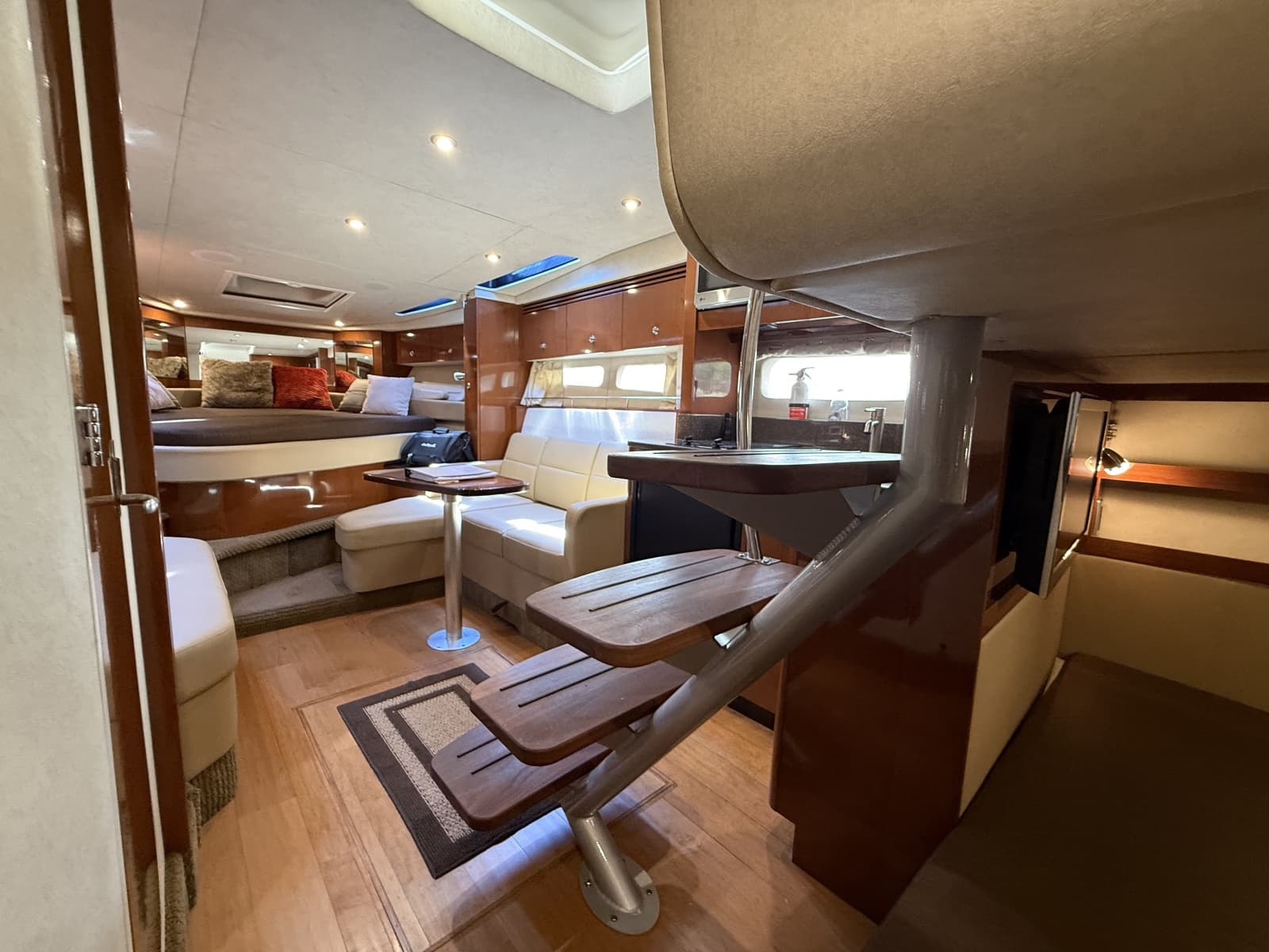 2013 Sea Ray Sundancer 350 - Photo 35