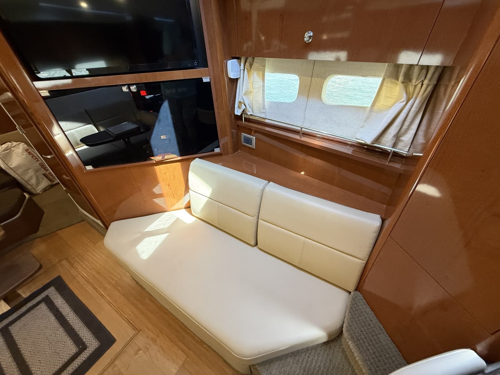 2013 Sea Ray Sundancer 350 - Photo 31