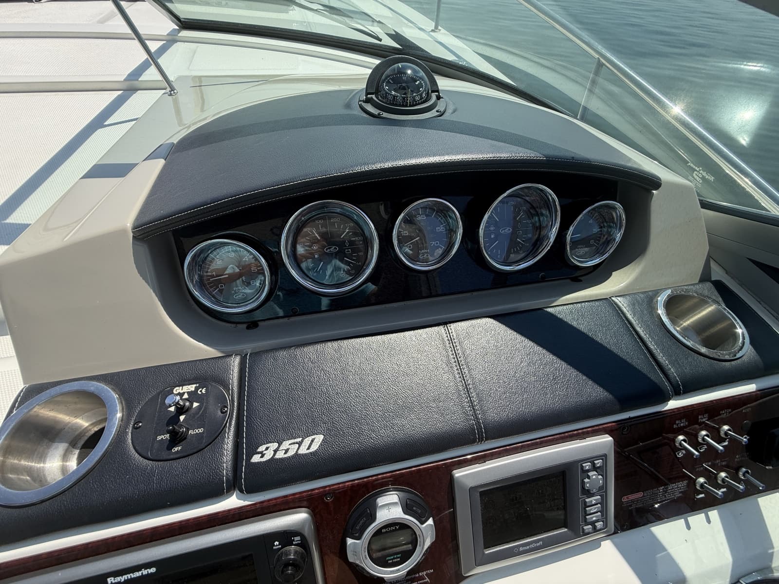 2013 Sea Ray Sundancer 350 - Photo 13