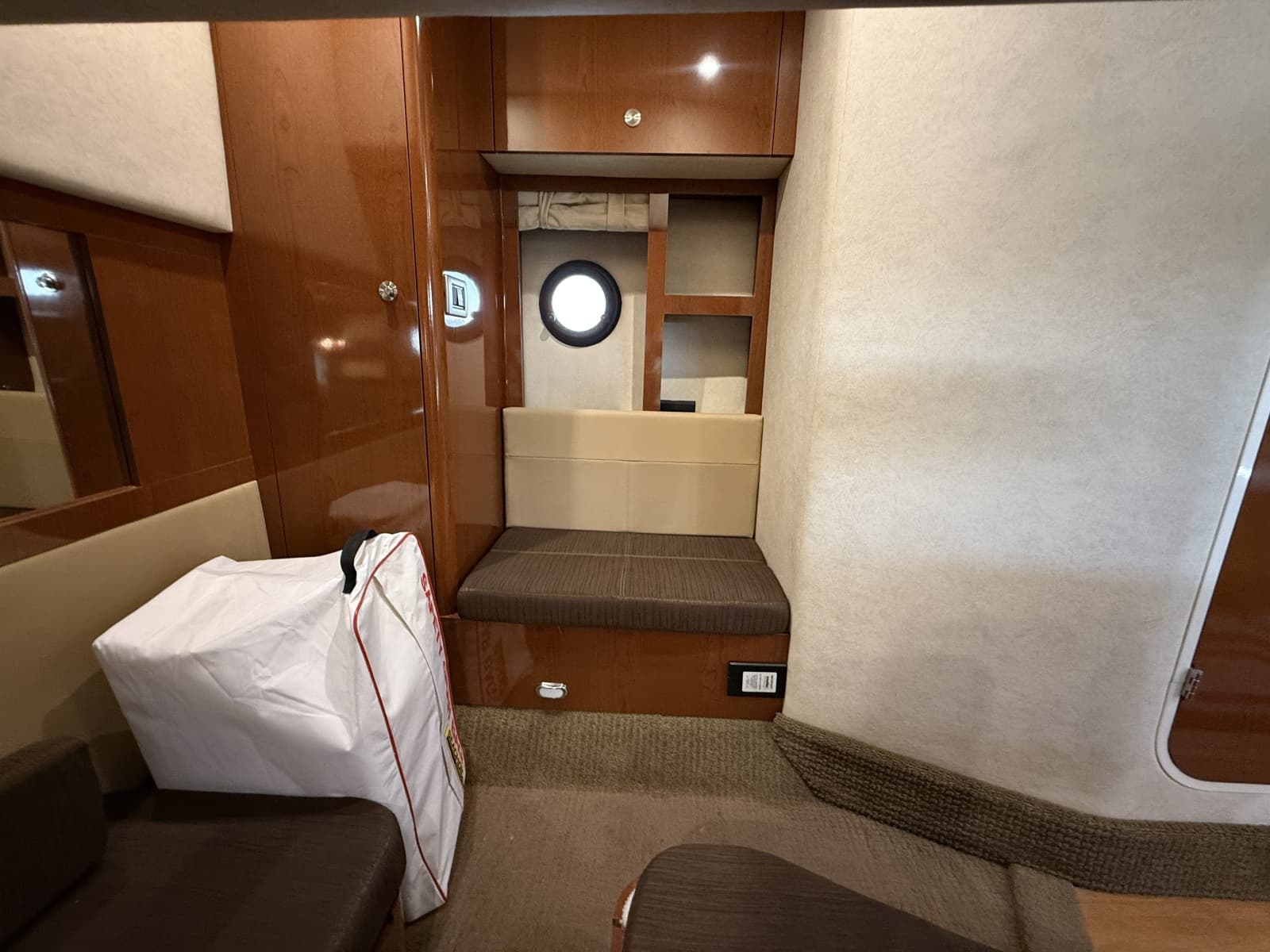 2013 Sea Ray Sundancer 350 - Photo 36