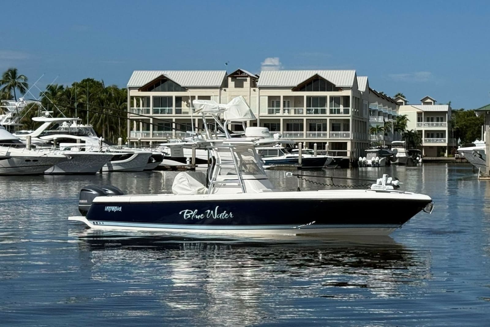 2014 Intrepid 327 - Photo 1