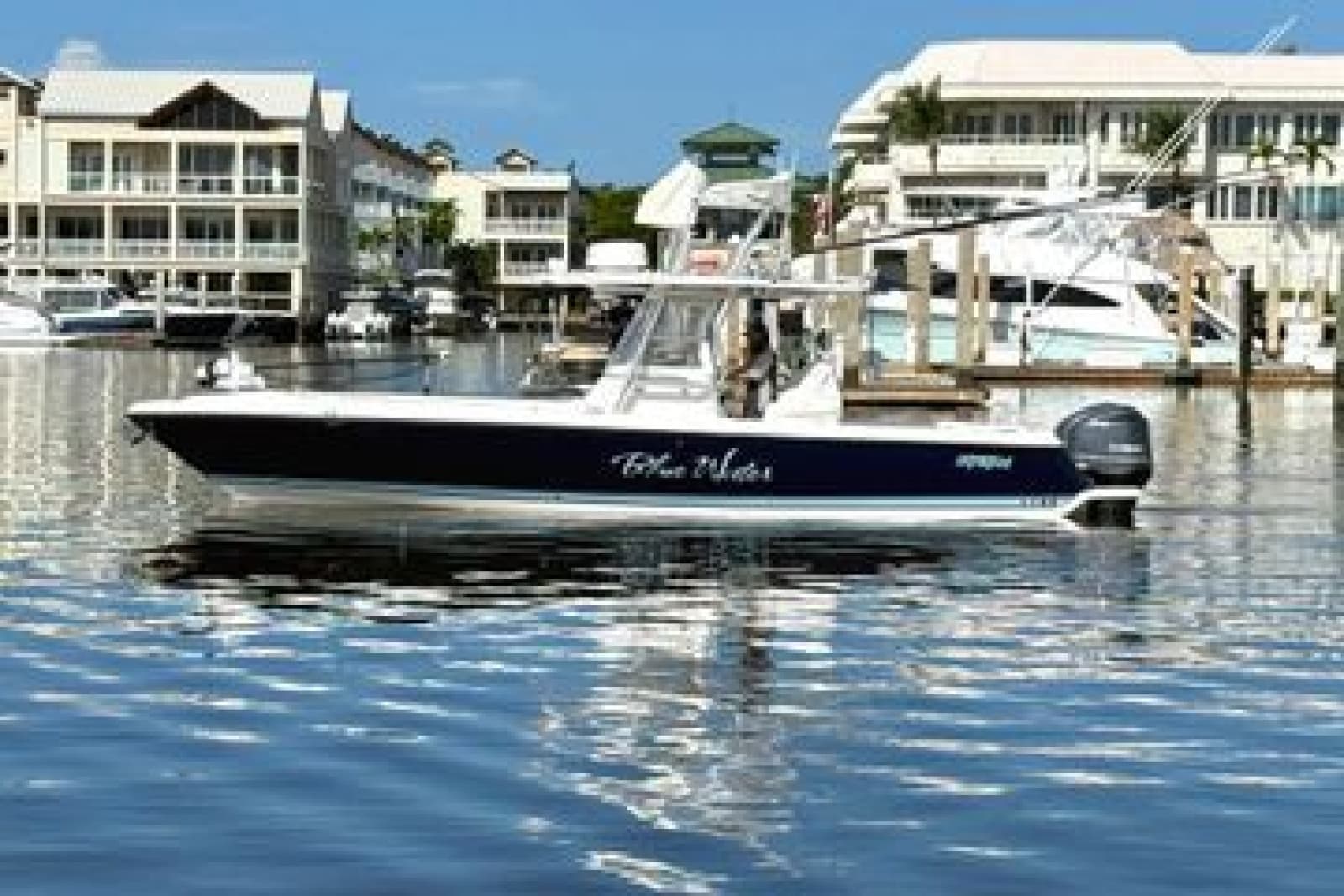 2014 Intrepid 327 - Photo 3