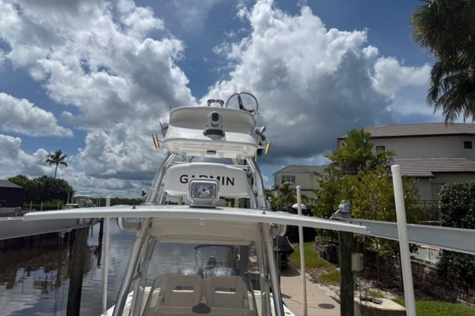 2014 Intrepid 327 - Photo 8