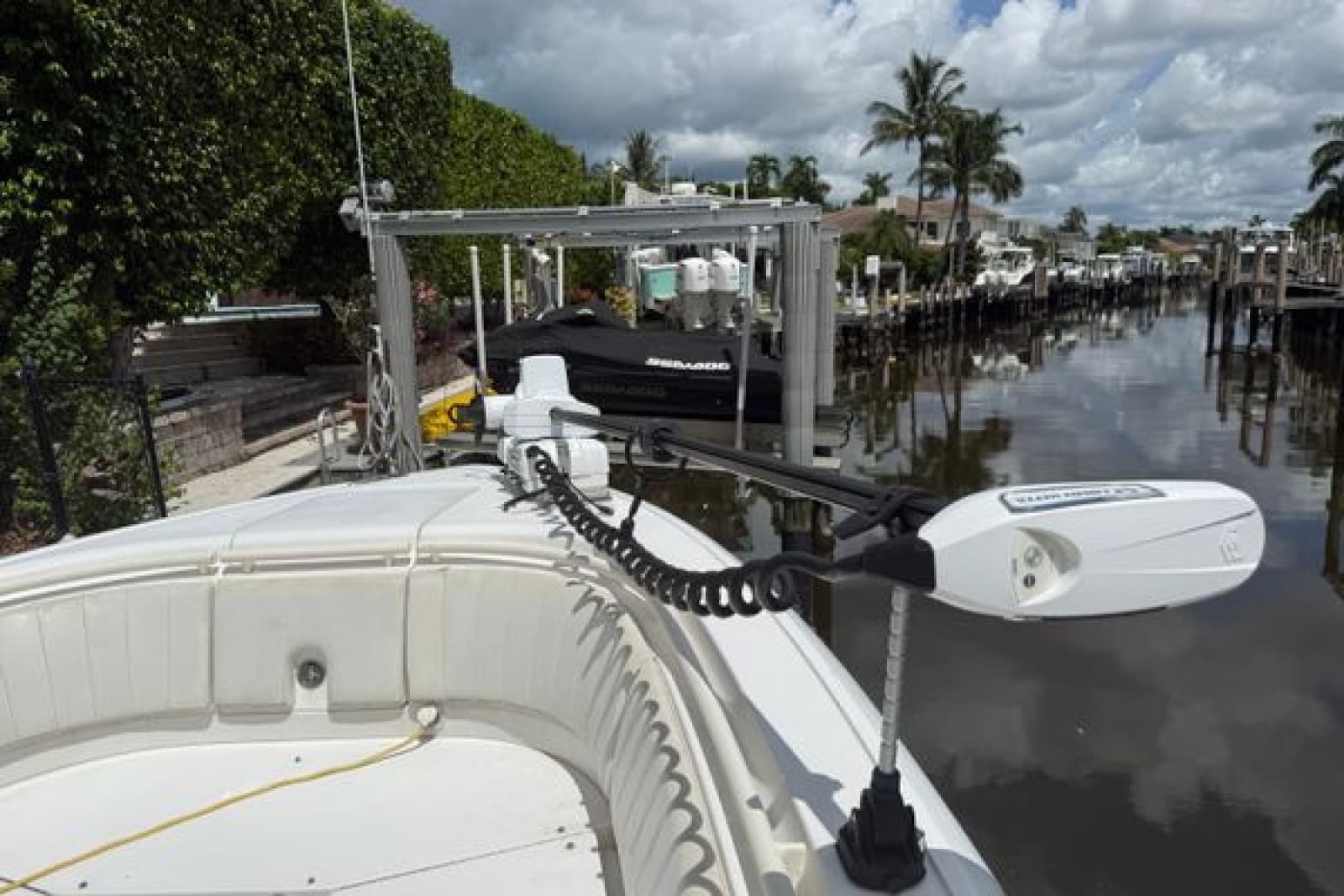2014 Intrepid 327 - Photo 12
