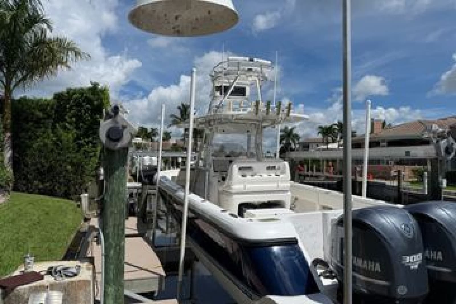 2014 Intrepid 327 - Photo 5