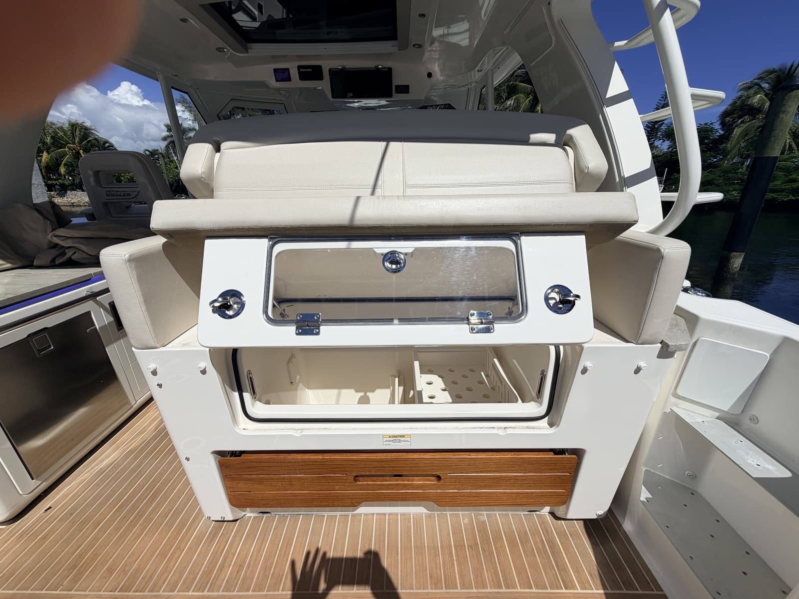 2020 Boston Whaler  - Photo 10