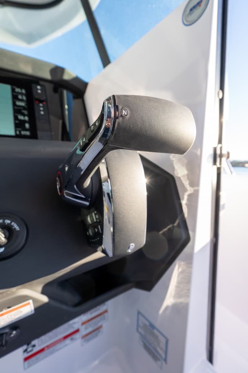 2026 Axopar Cross Cabin - Photo 18