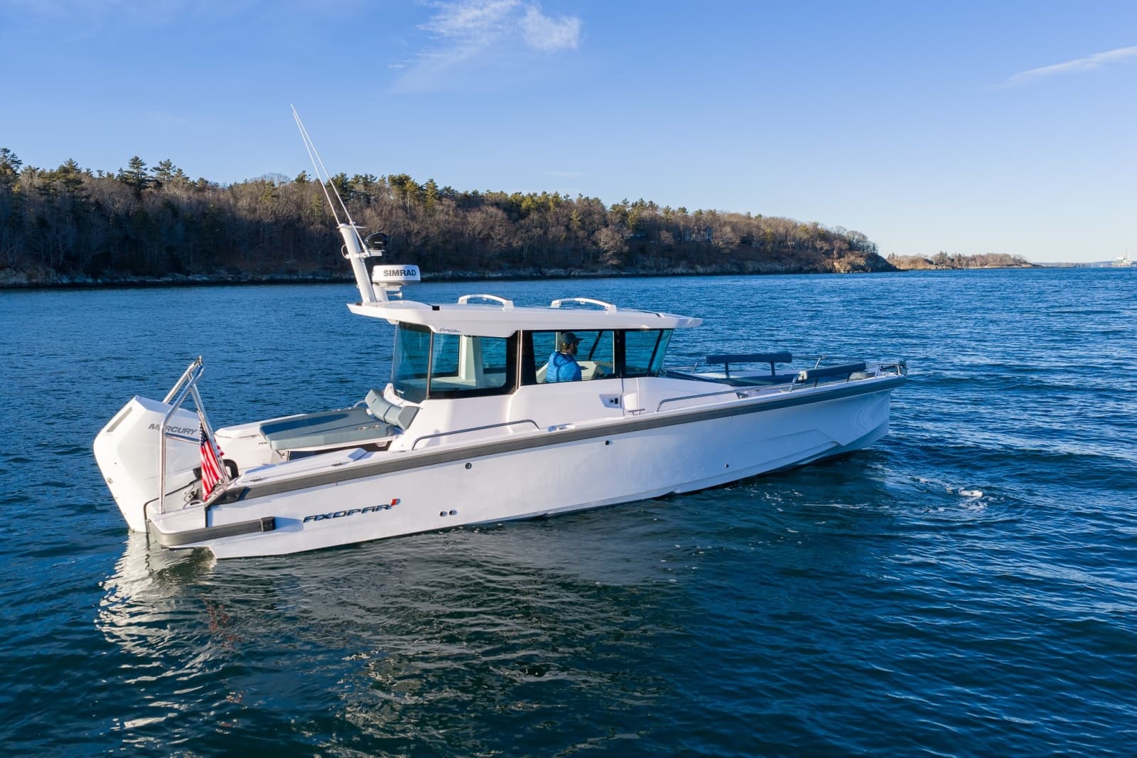 2026 Axopar Cross Cabin - Photo 2
