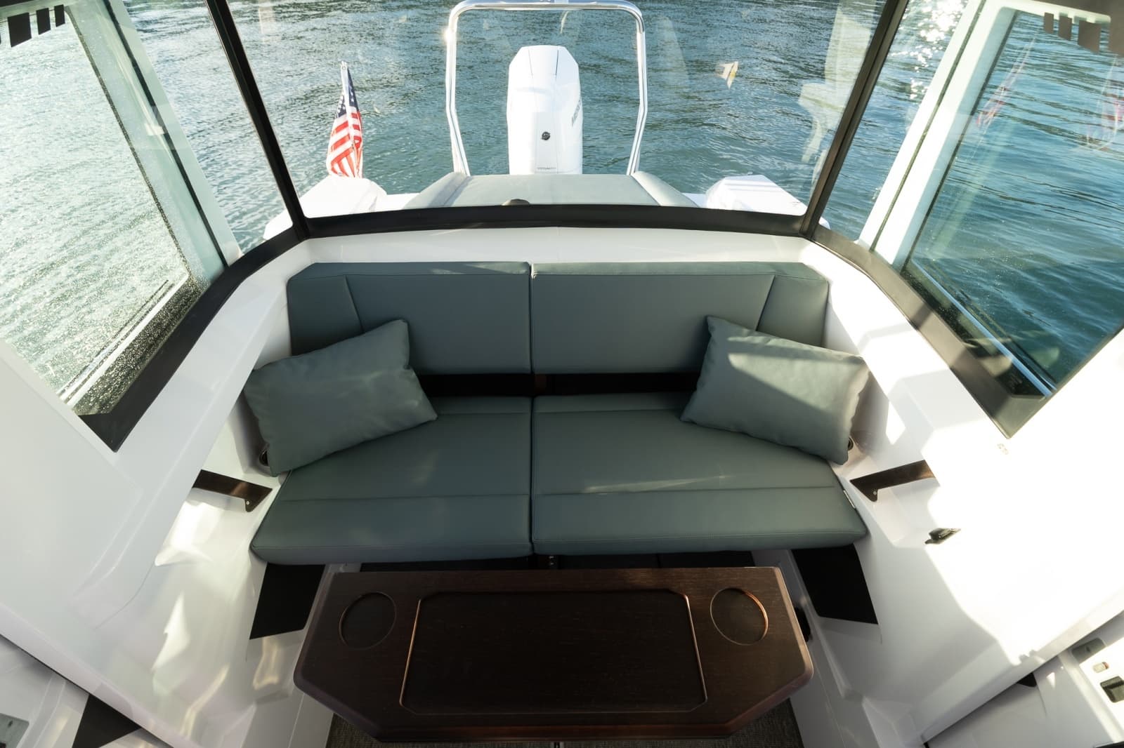 2026 Axopar Cross Cabin - Photo 31