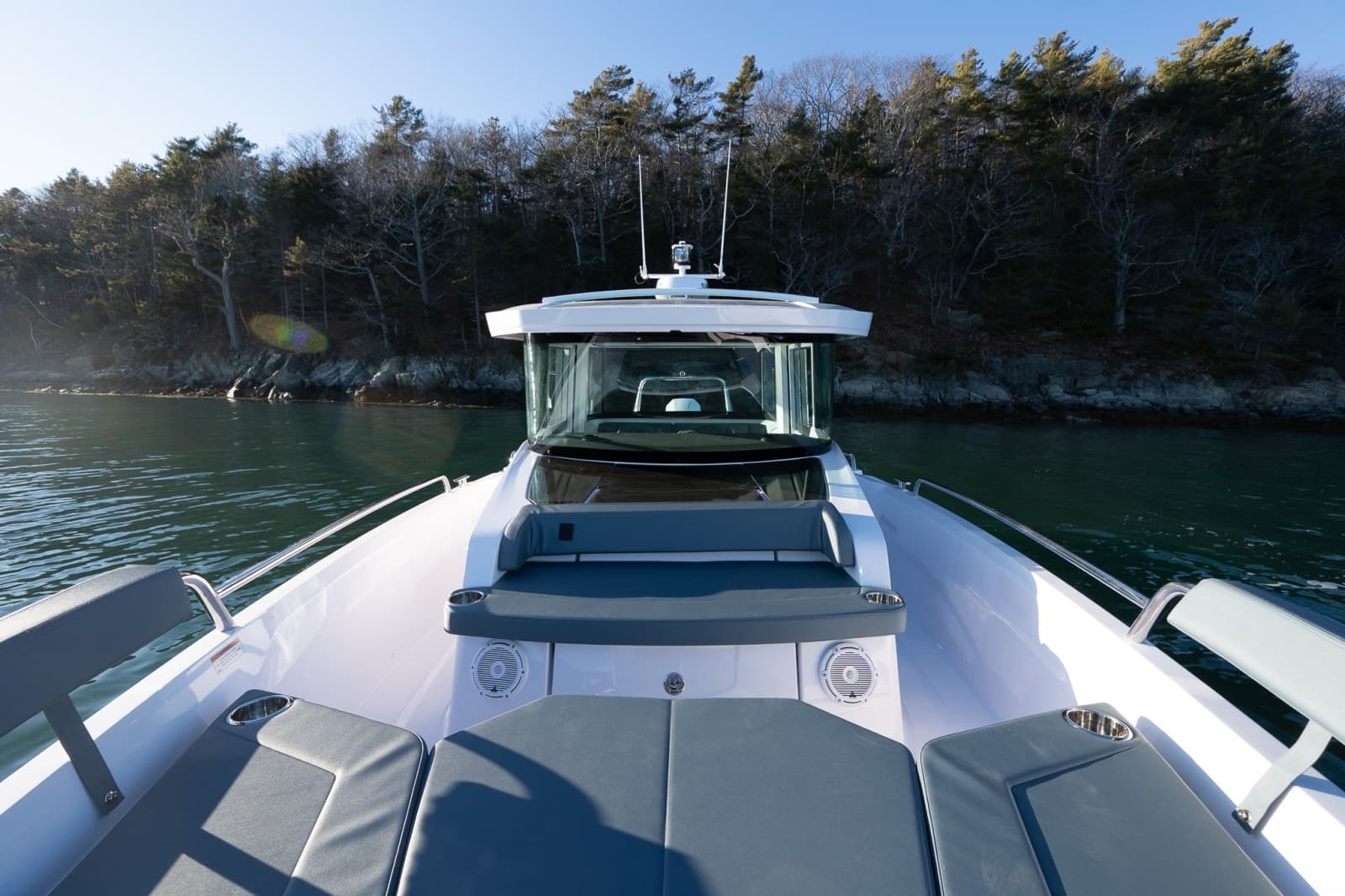 2026 Axopar Cross Cabin - Photo 14