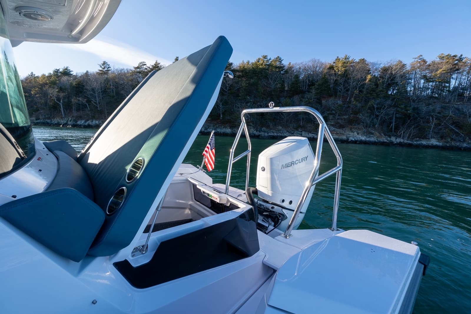 2026 Axopar Cross Cabin - Photo 24