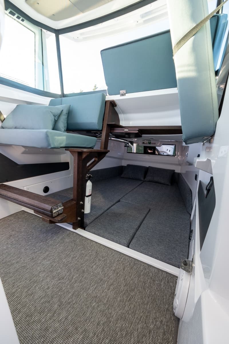 2026 Axopar Cross Cabin - Photo 32