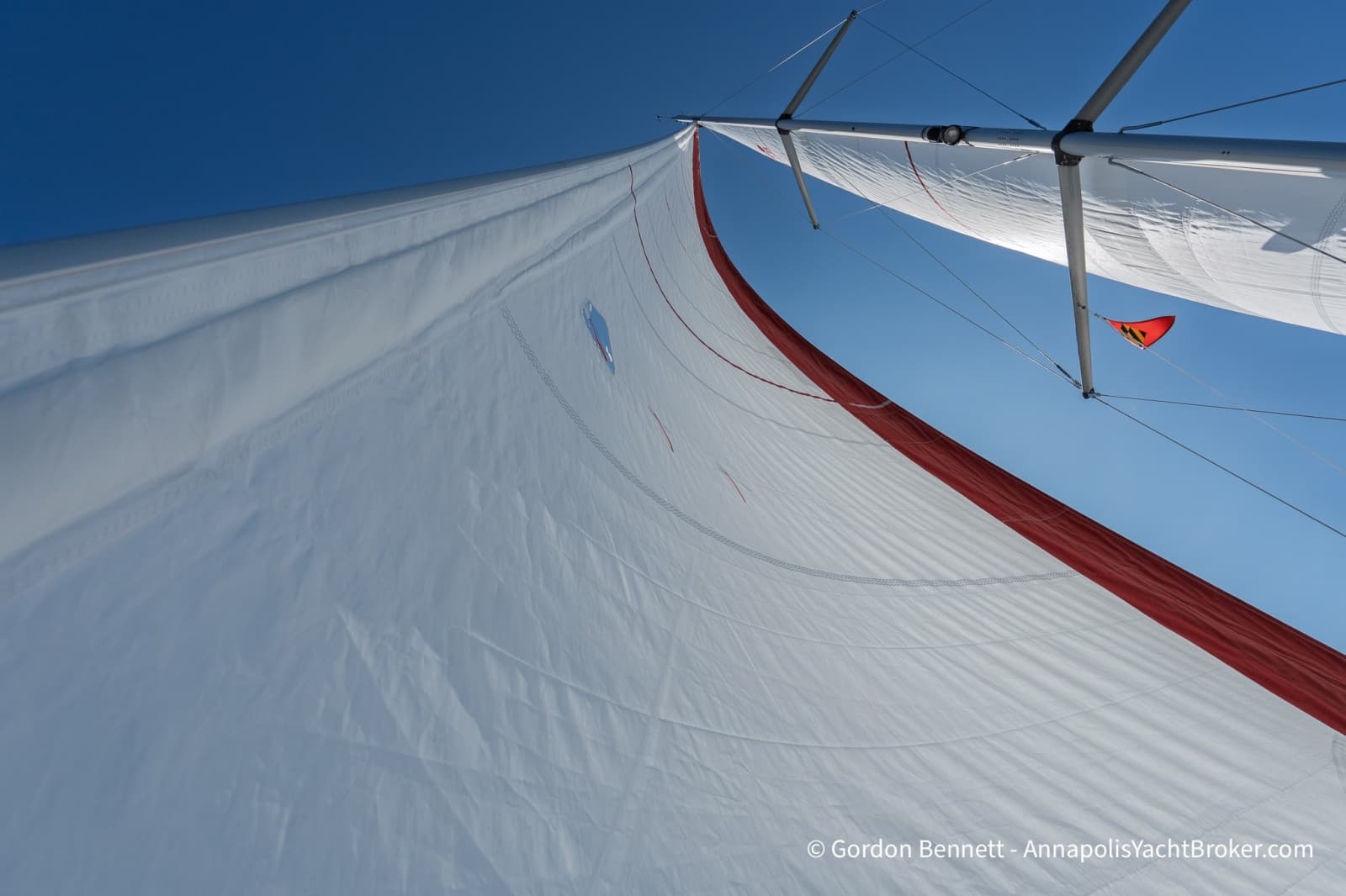 2005 Hunter 38 - Photo 18