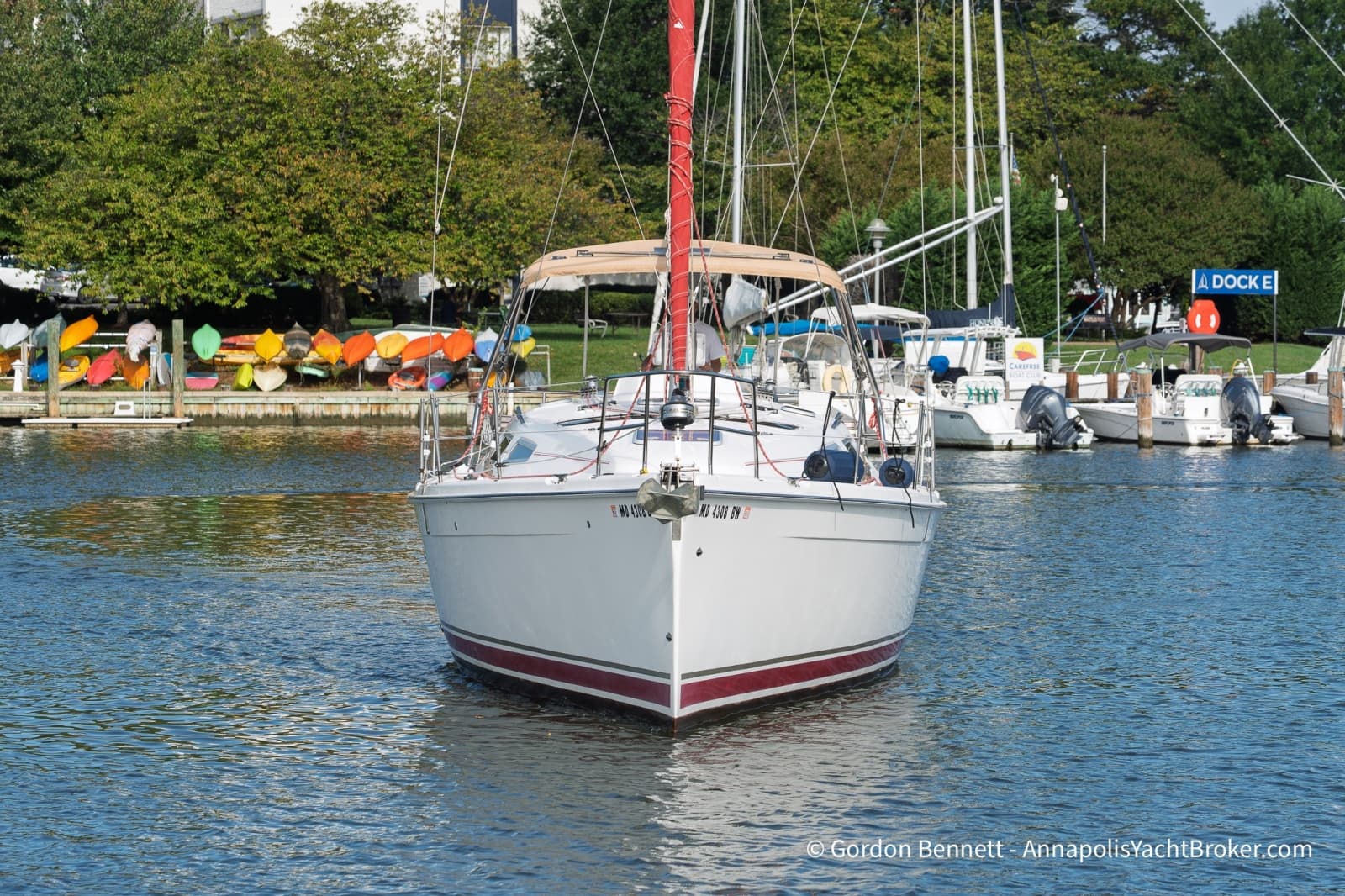 2005 Hunter 38 - Photo 2