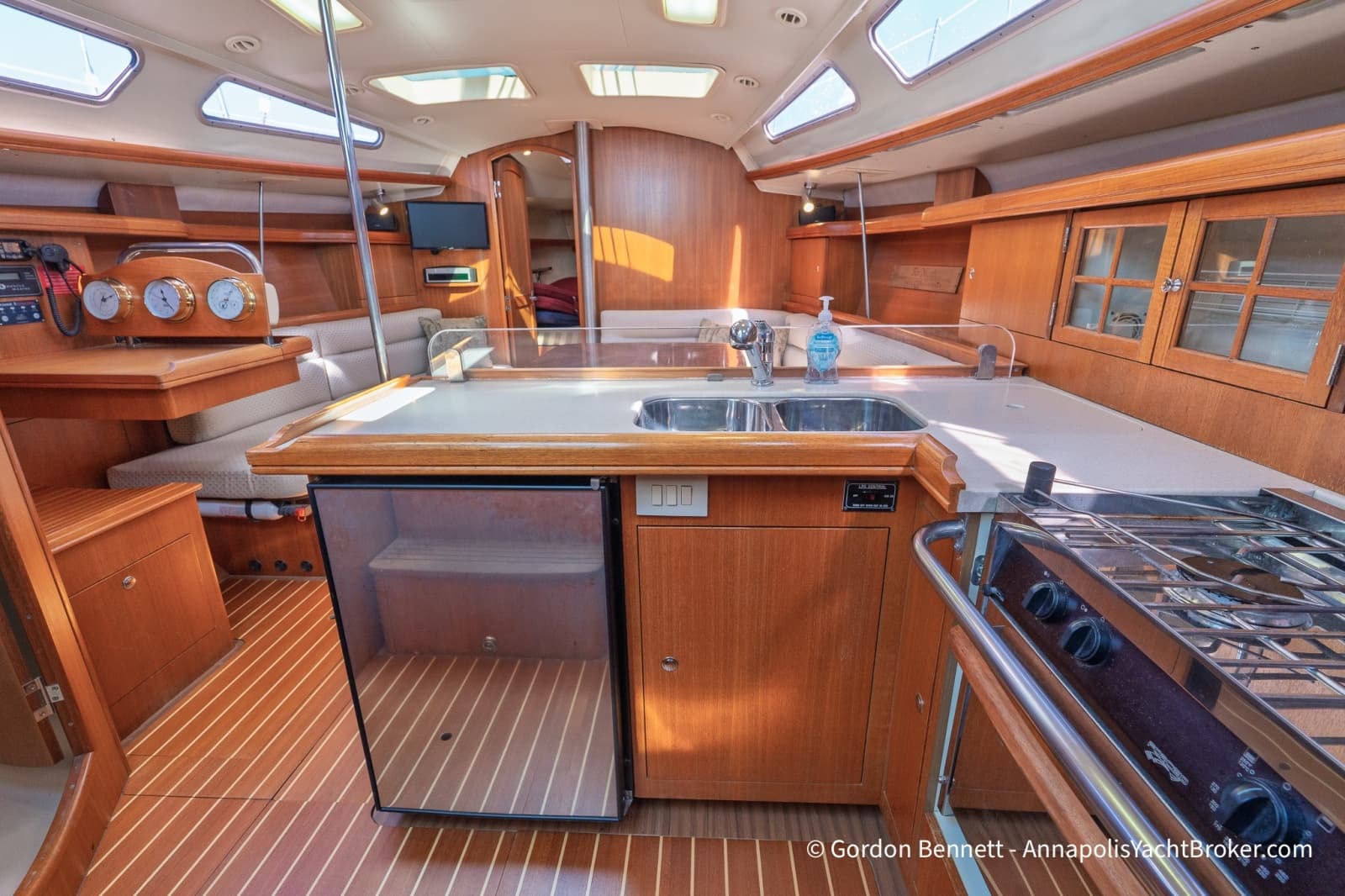 2005 Hunter 38 - Photo 38